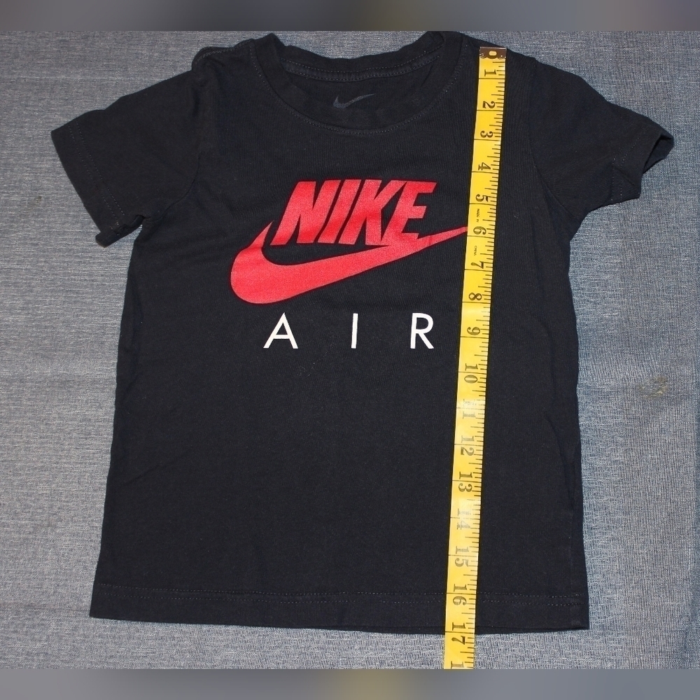 NIKE and Champion Boys Short Sleeve T Shirt Bundle - Picture 3 of 5